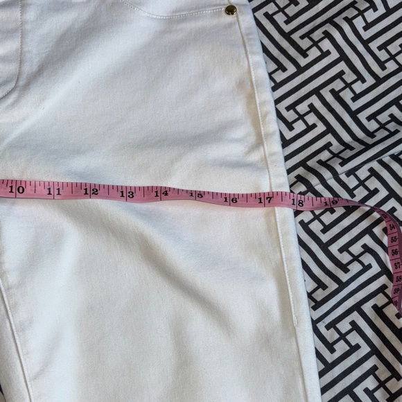 Calvin Klein Women's Cream Straight Leg  Stretch Jeans - Picture 7 of 12